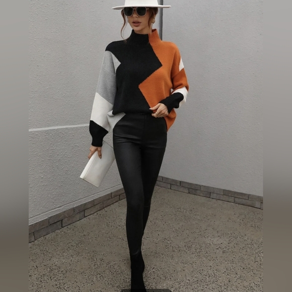 Women's Color Block Turtleneck Knit Sweater - Picture 5 of 6